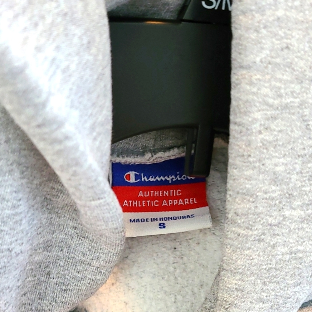 Champion 'Seattle' hooded sweatshirt. Size small - Picture 3 of 4